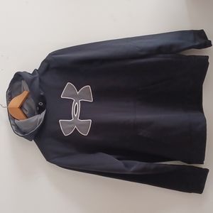 Under Armour hooded sweater size M